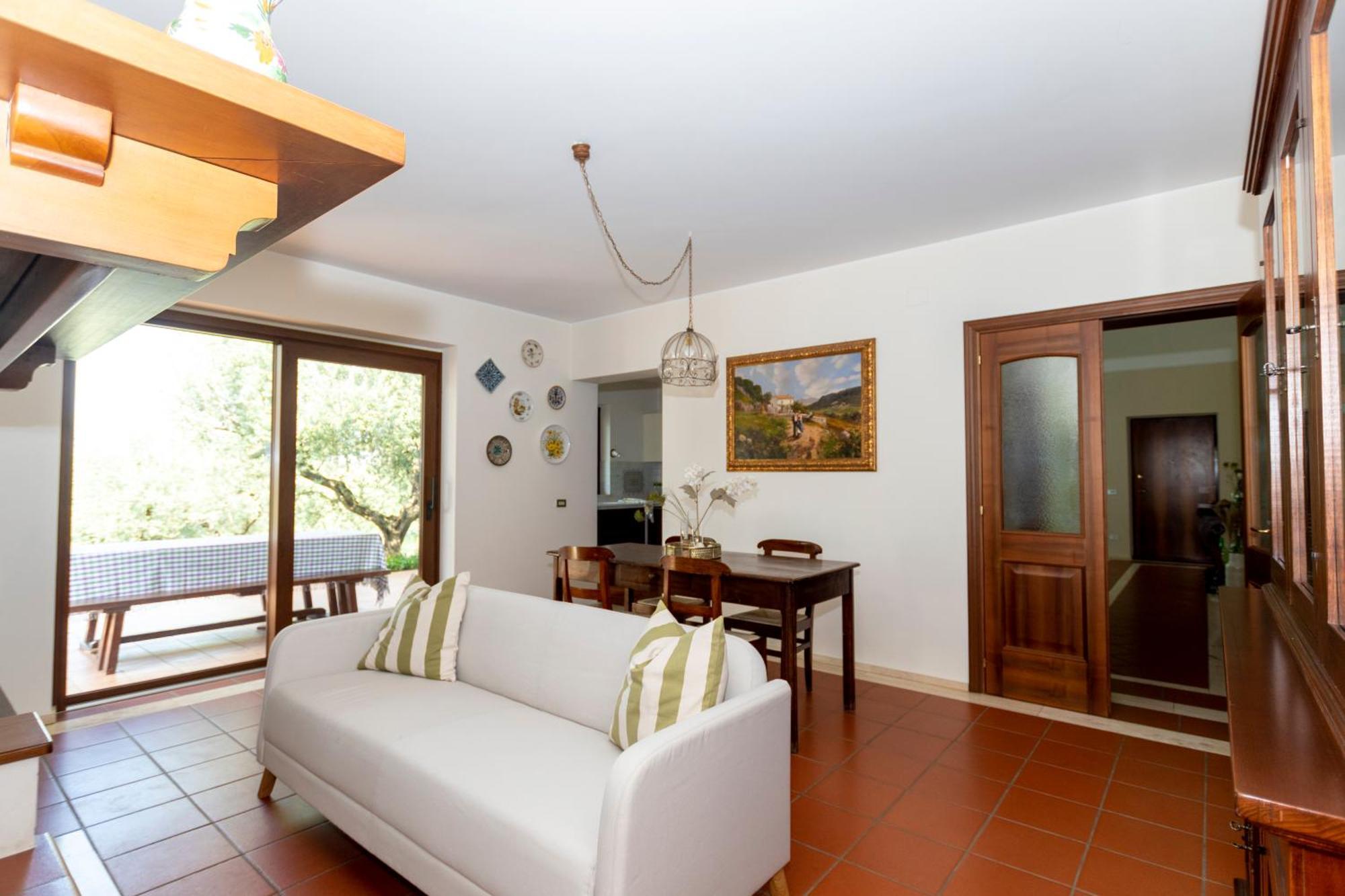 Ninetta Villa *